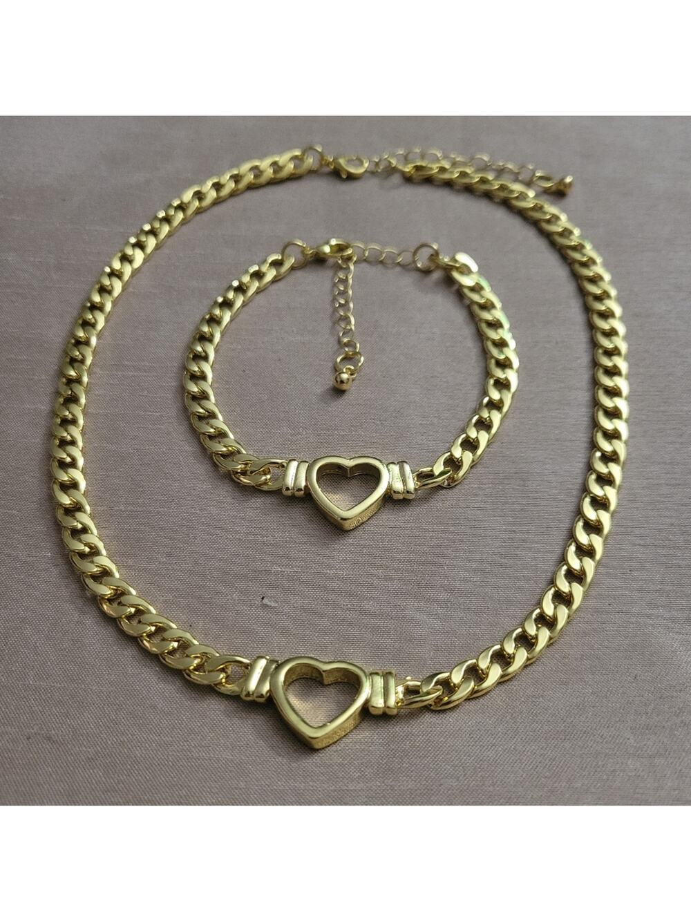 gold stainless steel chain set, cuban chain links with heart accent
